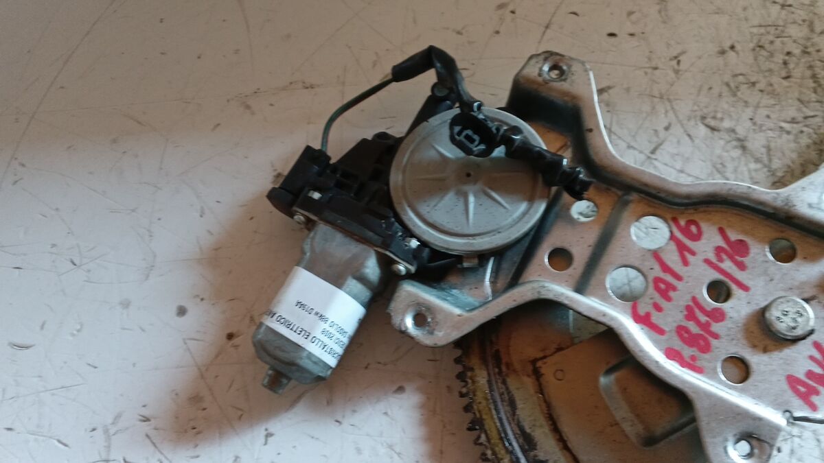 ALZACRISTALLO ELETTRICO ANTERIORE SINISTRO FIAT SEDICI 2008 IN FERRO 2 PIN — foto 2