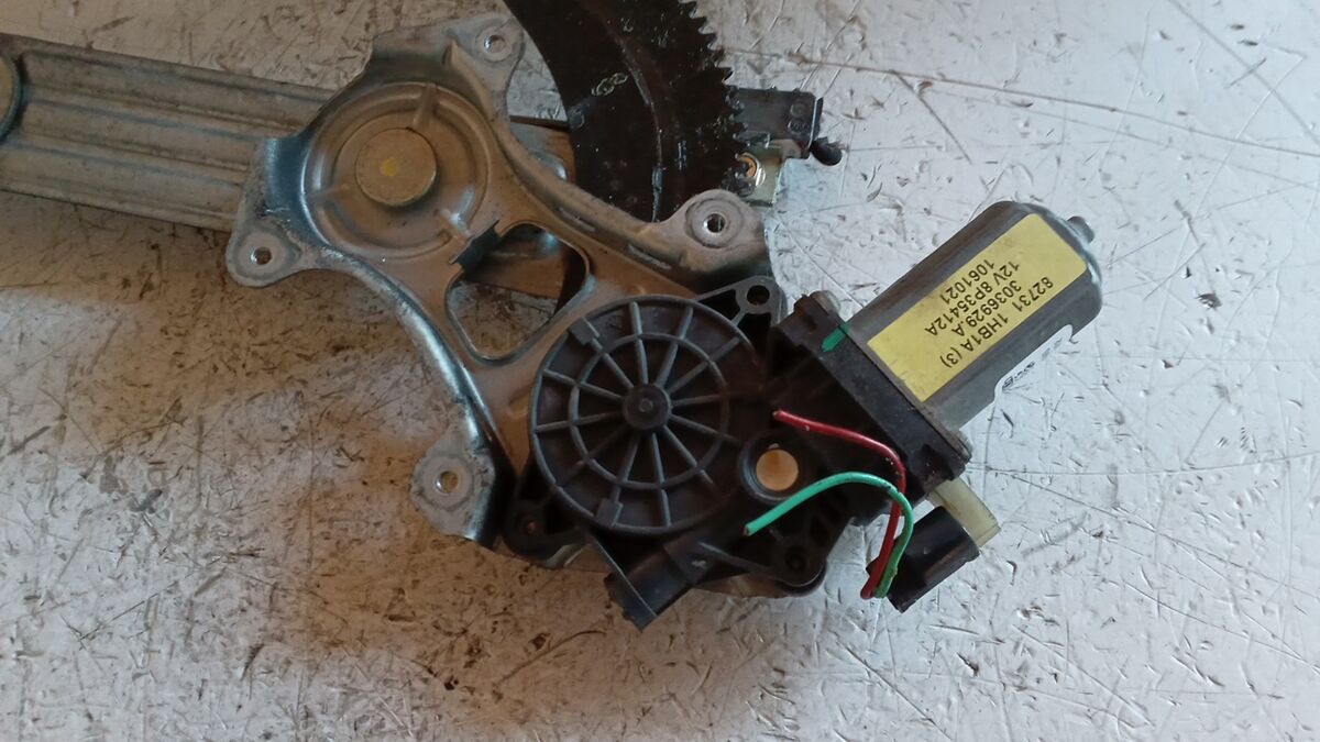 ALZACRISTALLO ANTERIORE SINISTRO NISSAN MICRA 2013 2 PIN IN FERRO 827311HB1A - 3036929A — foto 2