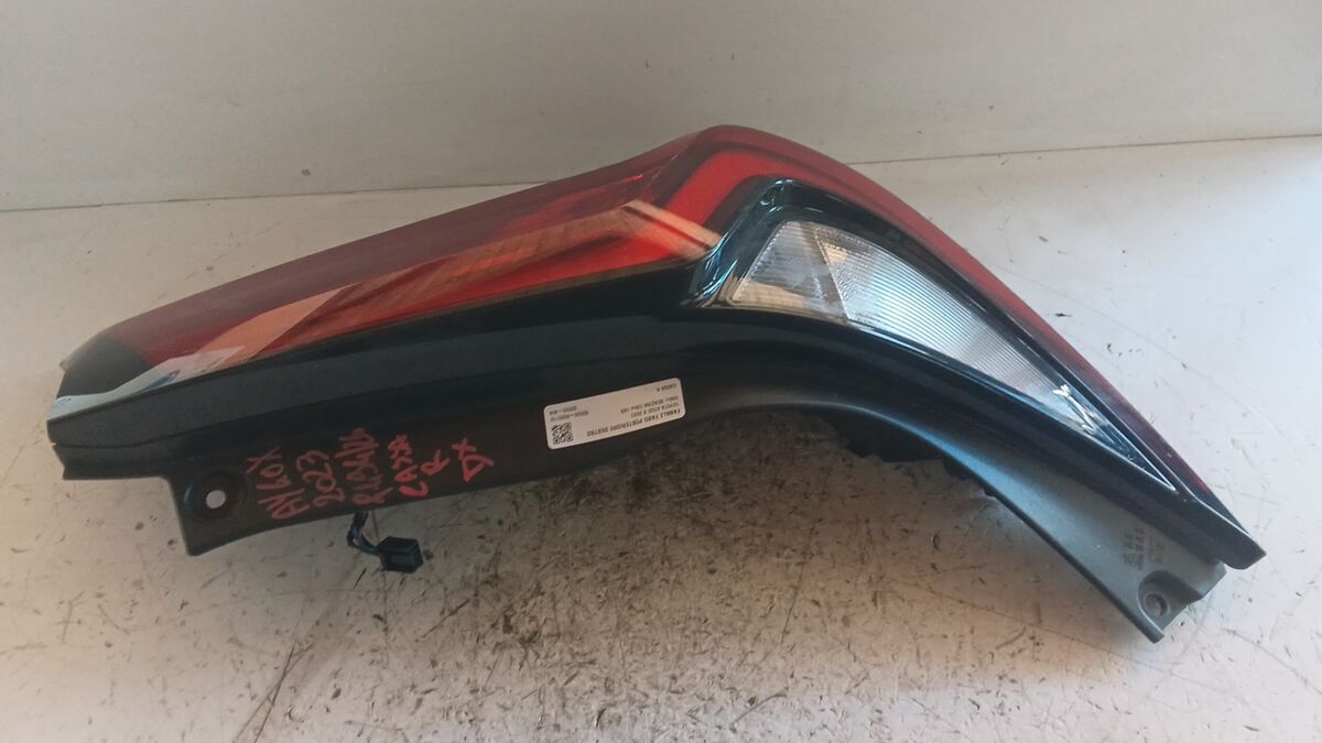 STOP DESTRO TOYOTA AYGO' X 2023 — foto 2