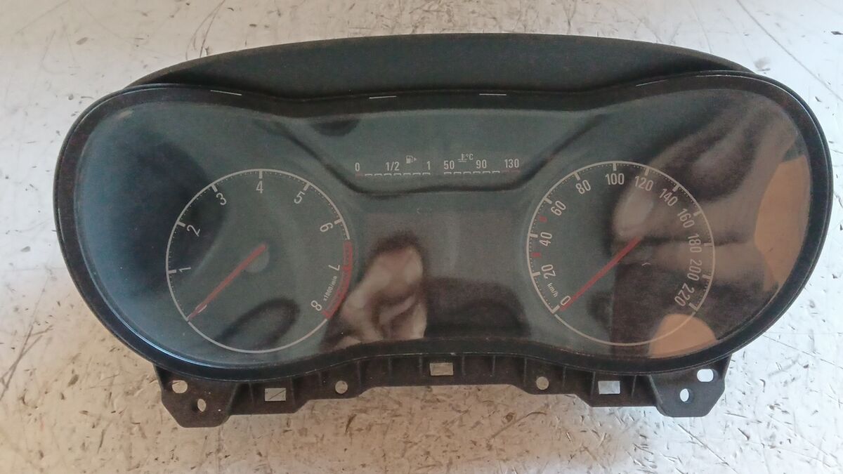 QUADRO STRUMENTI OPEL CORSA E 2015 1.2 BENZ. 39007356