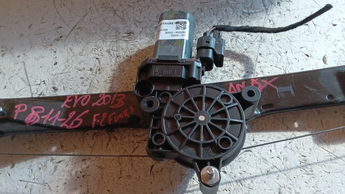 ALZACRISTALLO ANTERIORE DESTRO FIAT PUNTO EVO 2012 2 PIN — foto 3