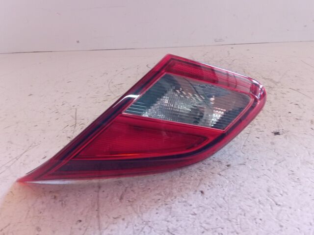 STOP DESTRO INTERGRATO NEL PORTELLONE OPEL CORSA E 2015 3 PORTE 13428460