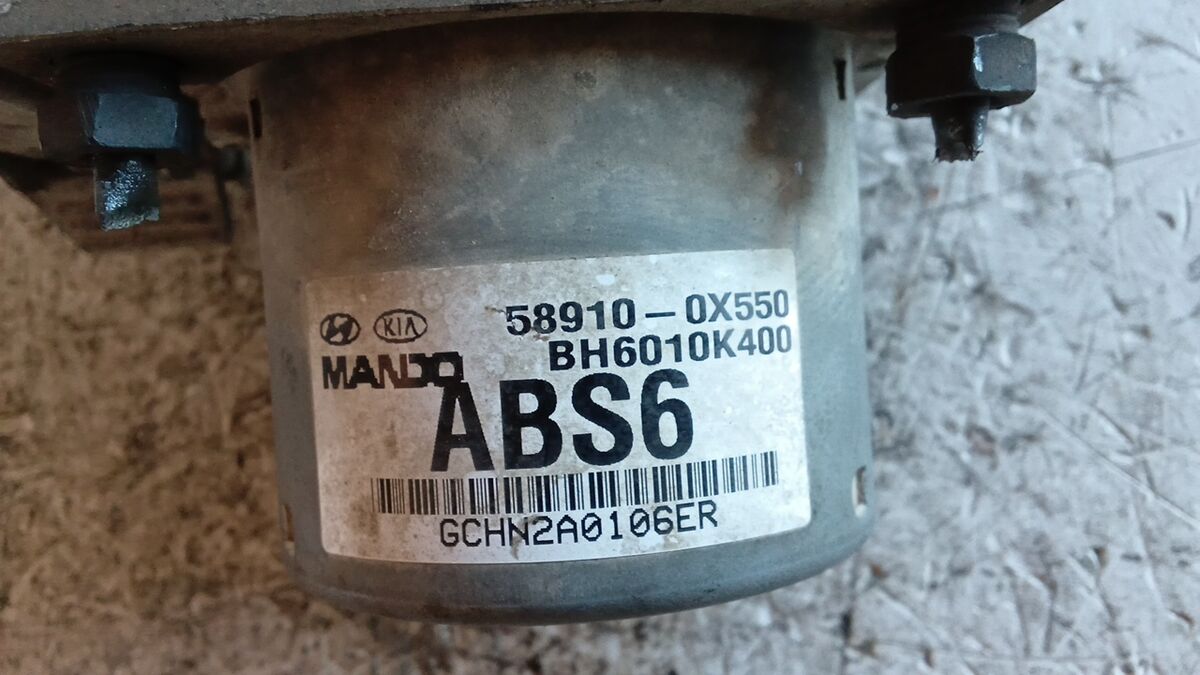 CENTRALINA ABS HYUNDAI I10 2011 1.1 BENZ. MANDO BH6010K400 — foto 3
