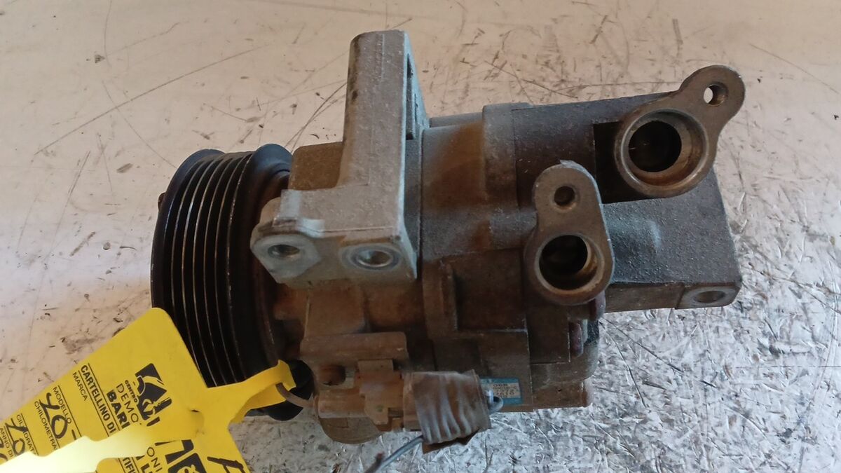 COMPRESSORE A/C PEUGEOT 107 2006 1.0 BENZ. 883100H010C