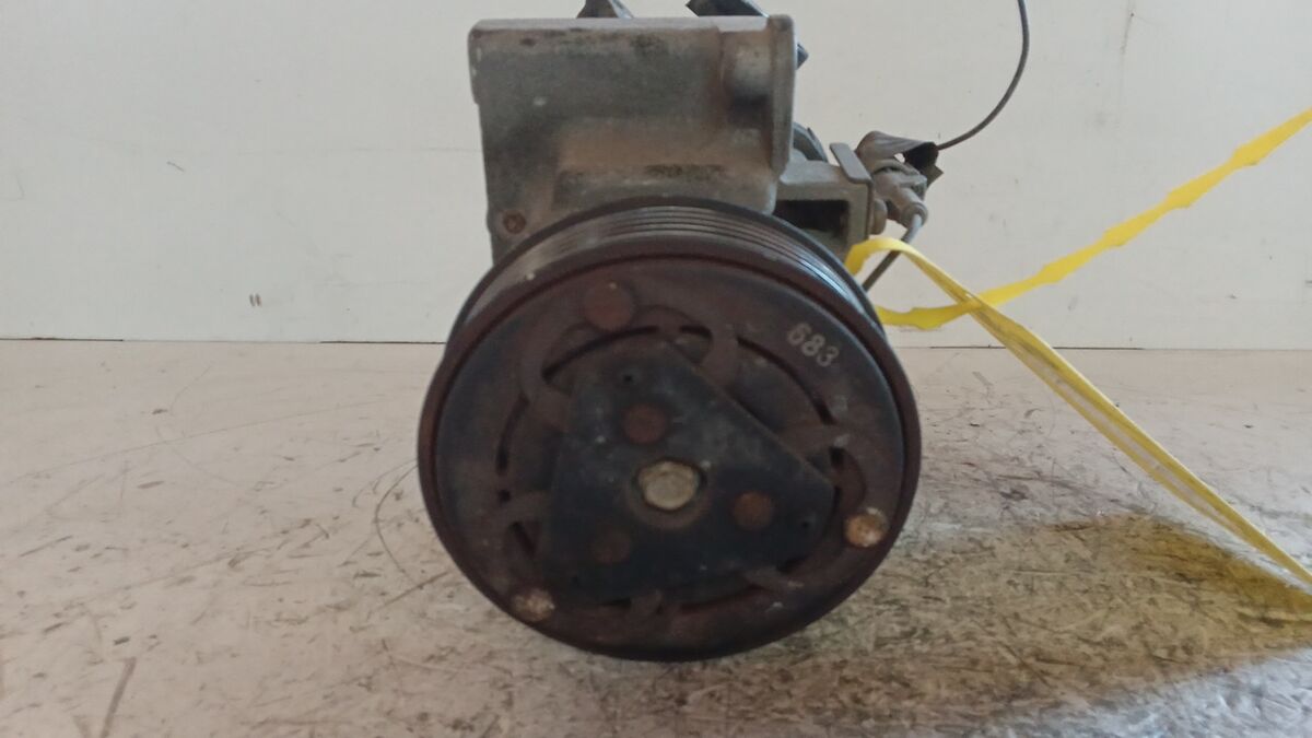 COMPRESSORE A/C PEUGEOT 107 2006 1.0 BENZ. 883100H010C — foto 2